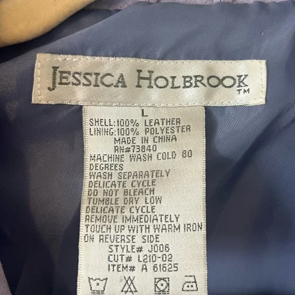 Elegant Women's Suede Lavender Blazer - Picture 3 of 6